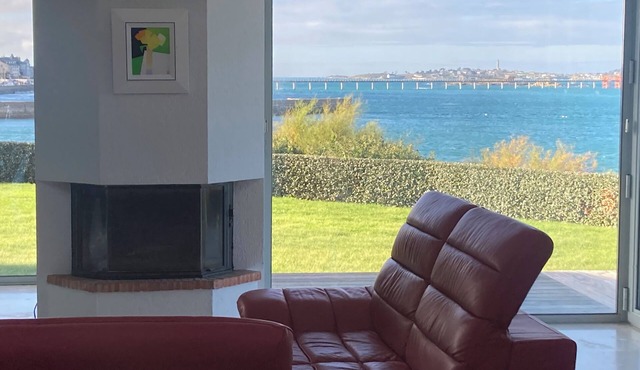 Architect-designed villa-seaside garden-panoramic views Roscoff and Île de Batz