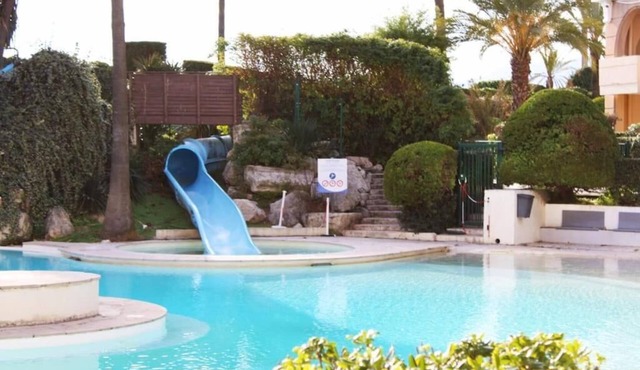 CANNES NEW HOUSE, SWIMMING POOL access, 4 minutes walk from the beach SEASIDE