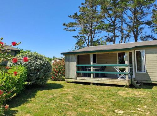 Chalet pour 5 personnes avec terrasse à Tréguennec - API-1-52-967