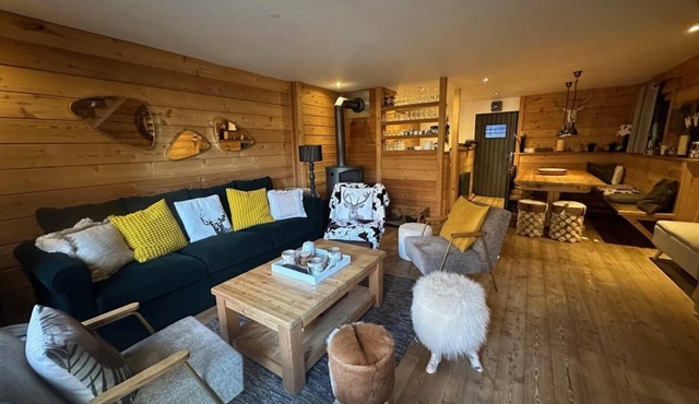 Chalet, terrace, fireplace or stove, tv, 150m², Vars