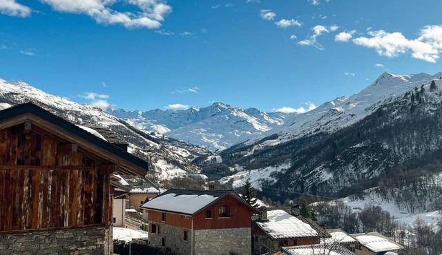 Chalet with panoramic view · Modern comfort · Quick access to 3 Vallées