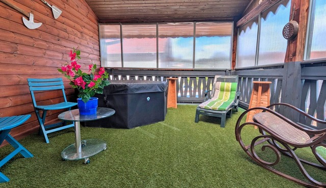 Chalet with parking, authentic charm - 4 guests