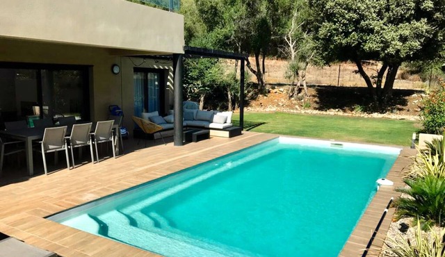 Charming new villa 3 km from the port of St Florent and the beaches