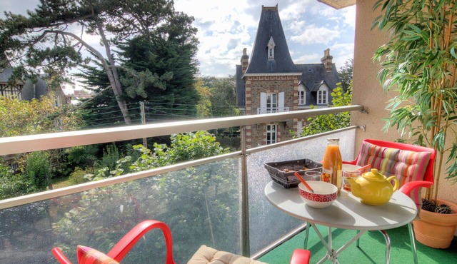Cosy apartment for 2 guests with WIFI, TV, balcony and pets allowed
