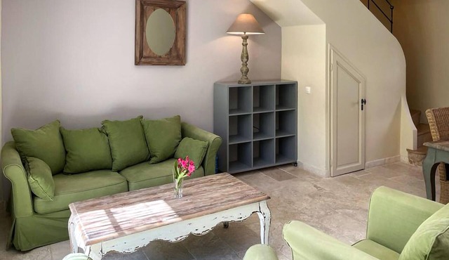 Cozy home in Saint-Laurent-de-la-Ca with WiFi