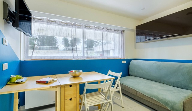 Cozy Studio at Marina Baie des Anges, Steps from the Beach in Villeneuve-Loubet
