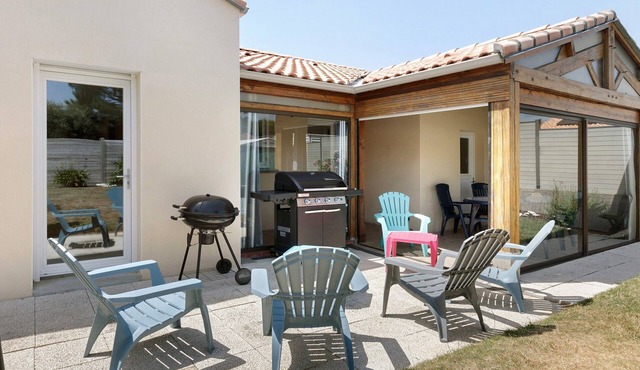 Family House with 4 Bedrooms for 13 Guests
