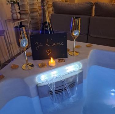 Gîte romantique bohème avec jacuzzi privé - Le gîte d'Agathe