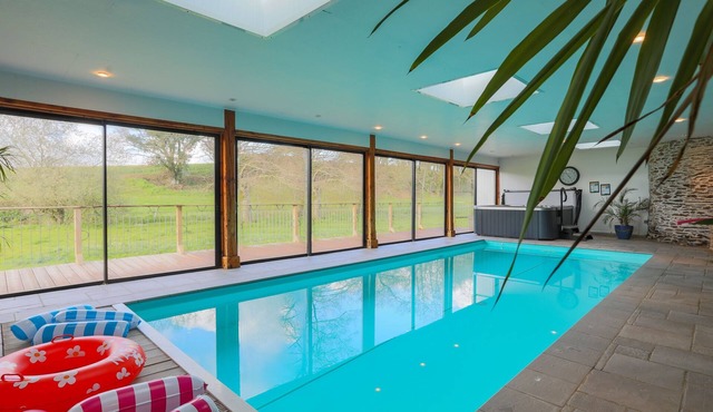 Gite De Kerigochen - Kraou Tomm with Private Terrace, Private Garden, and Wi-Fi