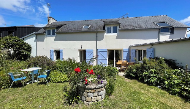 GLAZ in Ste Marine: a secluded home, 800 meters from the harbor, 1,500 meters from the beach.