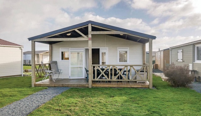 Gorgeous home in Grandcamp Maisy