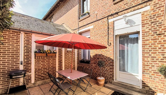 Gorgeous home in Péronne with WiFi