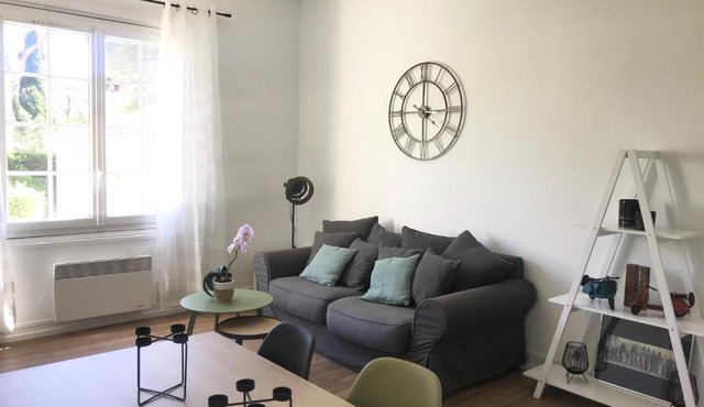 Grand F2 quartier Les Plaines, Boulouris proche mer et port Santa-Lucia