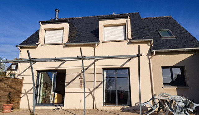 Guest House 'Ker Valou' with Shared Garden and Wi-Fi