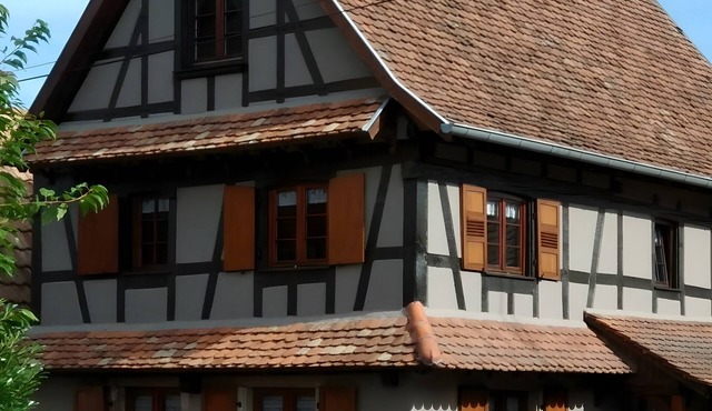Holiday Home “La Maison De Mediovilla” with Private Terrace, Garden & Wi-Fi