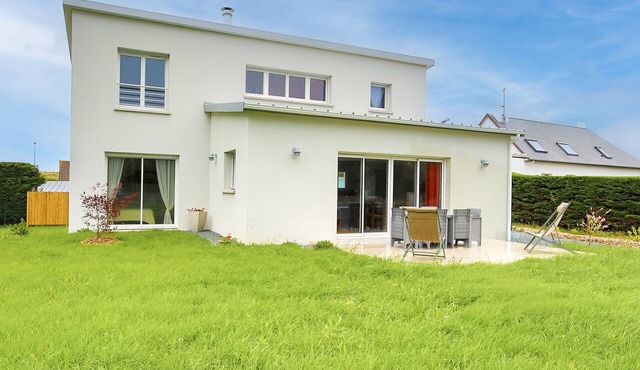 Holiday Home 'Maison Lux' with Private Garden