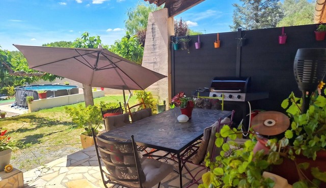 Homerez - House in Autignac, garden and mountain view