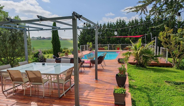 House 220 m² South-facing heated swimming pool and Pyrenees view