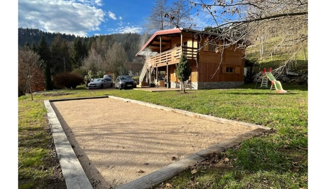 L'Escapade Chalet (Sleeps 6) with Alpaga Nordic Hot Tub