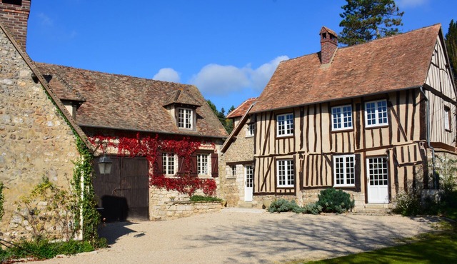 Le Clos des grands jardins, a renovated historic house in the heart of Giverny
