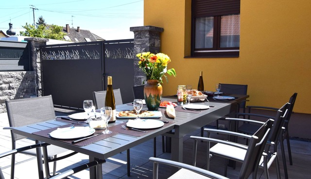 Le Courlis du Ried, a comfortable family home with great outdoor amenities, 30 minutes from Europa Park