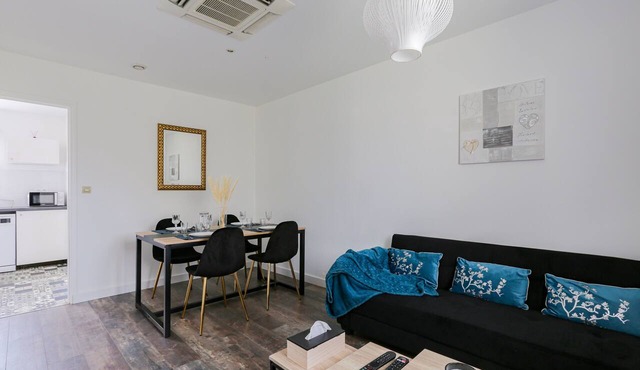 Le Vexin - Two Bedroom Apartment, Sleeps 5