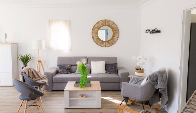 Lovely house with garden, 8 adults and 2 children
