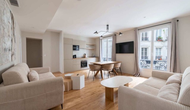 Luxe, State of the Art Suite near Montmartre