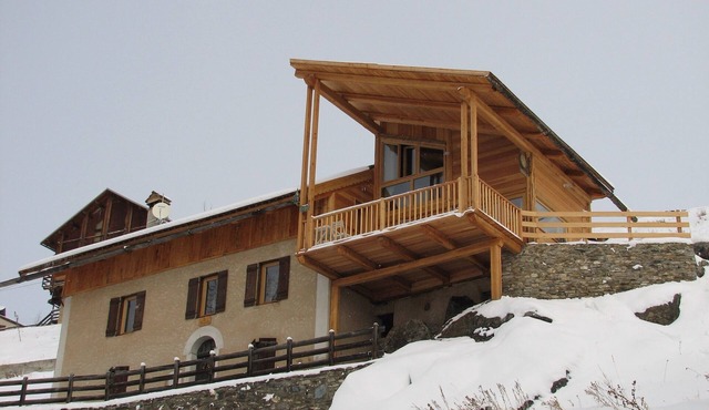 Luxurious mountain chalet in Saint-Veran for 10 people, 4 bedrooms