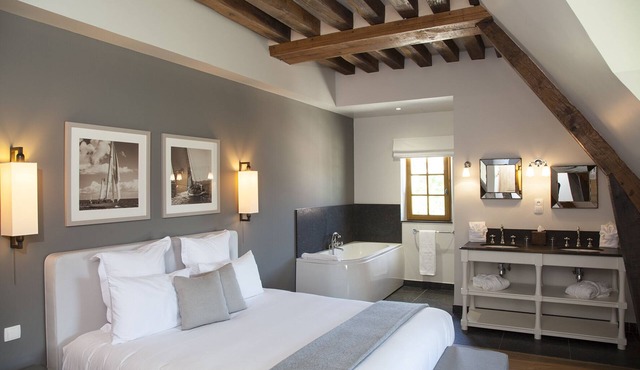 Manoir de Surville Hotel & Spa & Restaurant