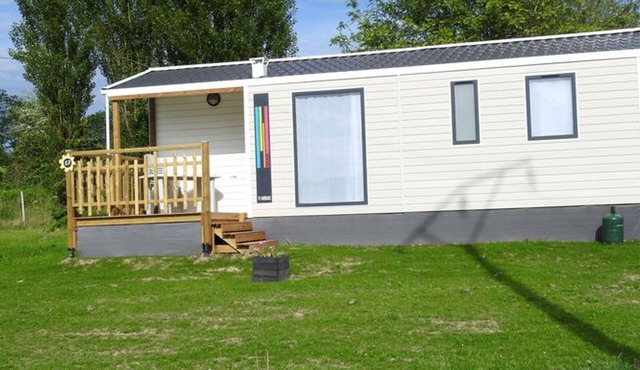 Modern mobile home with terrace - 6 pax