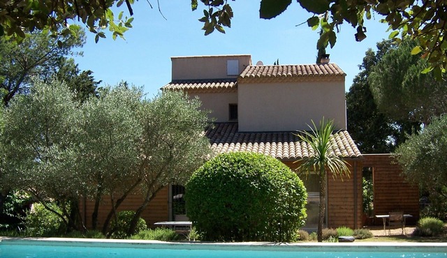 On the Banks of the Eure, Uzès. Garden, large private pool