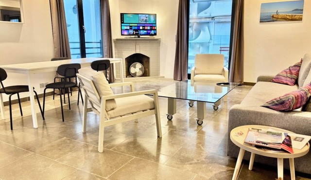 PalmbeeCannes 4à6 personnes 70m2+Terrasses à 200m des Plages, 100m du PalmBeach