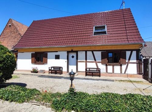 Petite maison alsacienne dans un village au calme