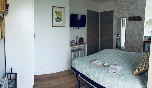 Private equipped room WC/SDB puy du fou A87 terrabotanica Terrace
