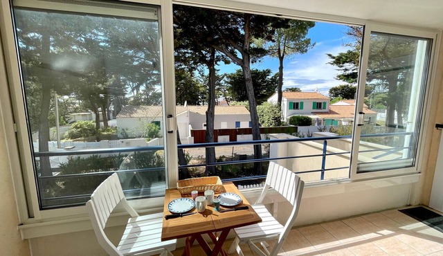 Quiet apartment near beach - 4 guests
