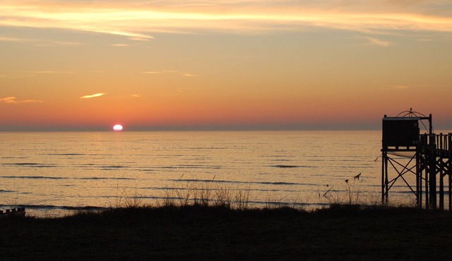Quiet beachfront gîte, sleeps 2