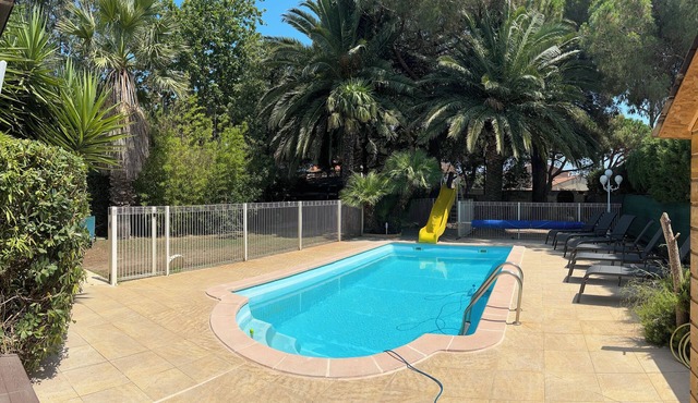 RARE - 500 m FROM THE BEACH, VILLA 15 BEDROOMS - PRIVATE SWIMMING POOL - CLOSED PARK