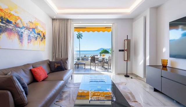 RARE! Luxury apartment on the Croisette