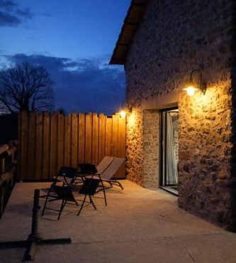 Refuge cosy pour séjour en couple Climatisé
