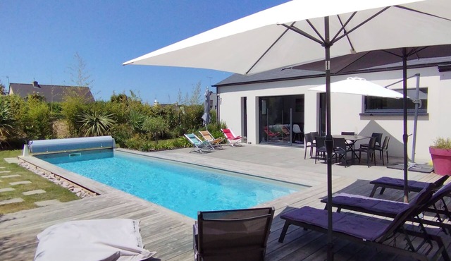 Seaside house in Brittany with private pool
