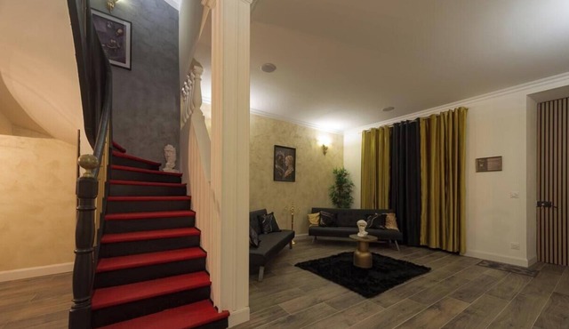 Shiny Cloud - Elegant Suite in Limoux
