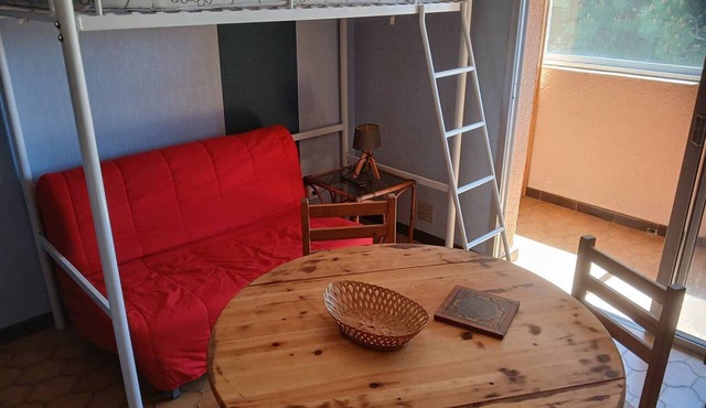 Studio 50m from the beach, ideal for 2-3, parking in Canet-en-Roussillon