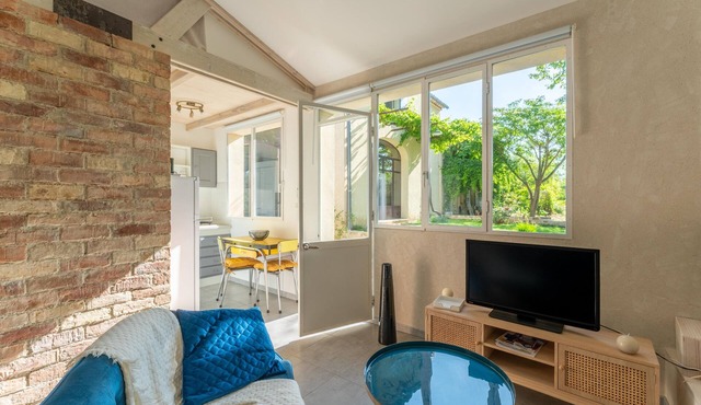 Studio "Countryside Retreat" with Private Pool, Wi-Fi, and Air Conditioning