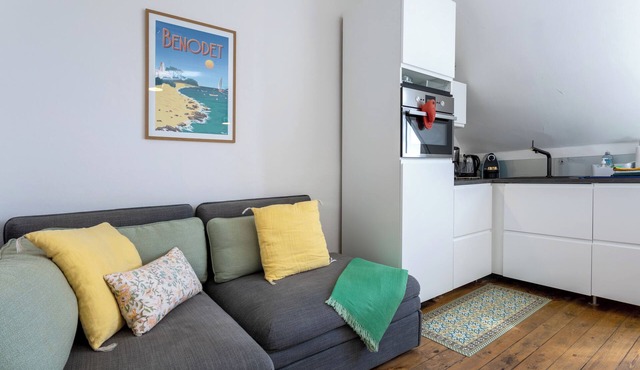 Studio 'Duplex in the Heart of Bénodet' with Sea View and Wi-Fi