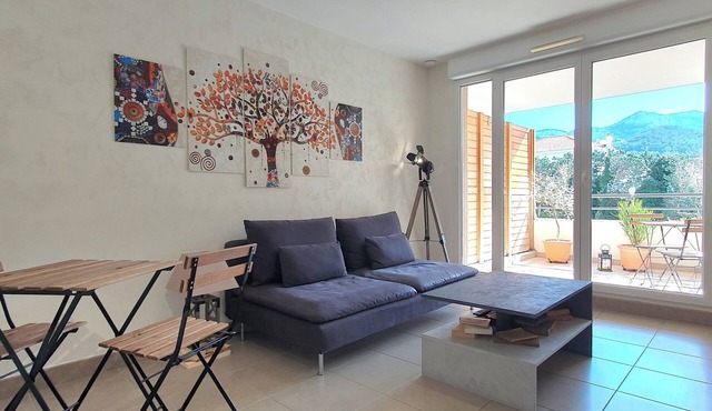 Stunning 1BR Flat with terrace view on Calanques 1 min from the sea
