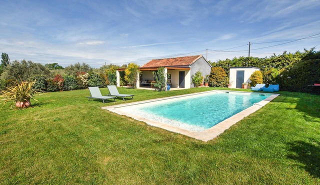 Stunning home in Pernes-les-Fontaines