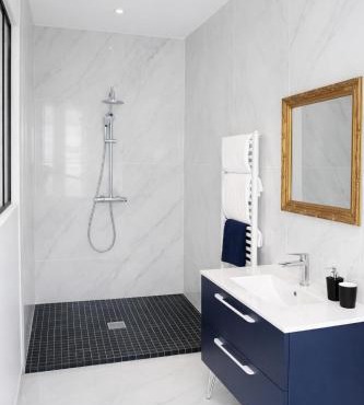 Suite Yves Klein - proche gare et centre-ville- entrée privée