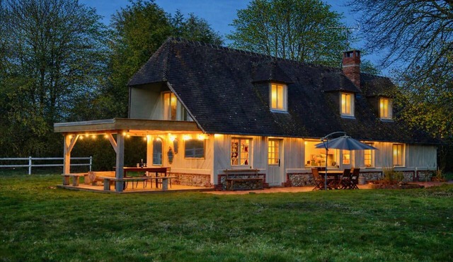 The House Across the Street Family-Friendly Vacation Rental Normandy - Calvados