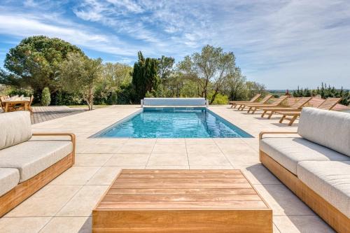 Villa Belvédère Panoramic View Pool Jacuzzi Sauna Boules Sleeps 15